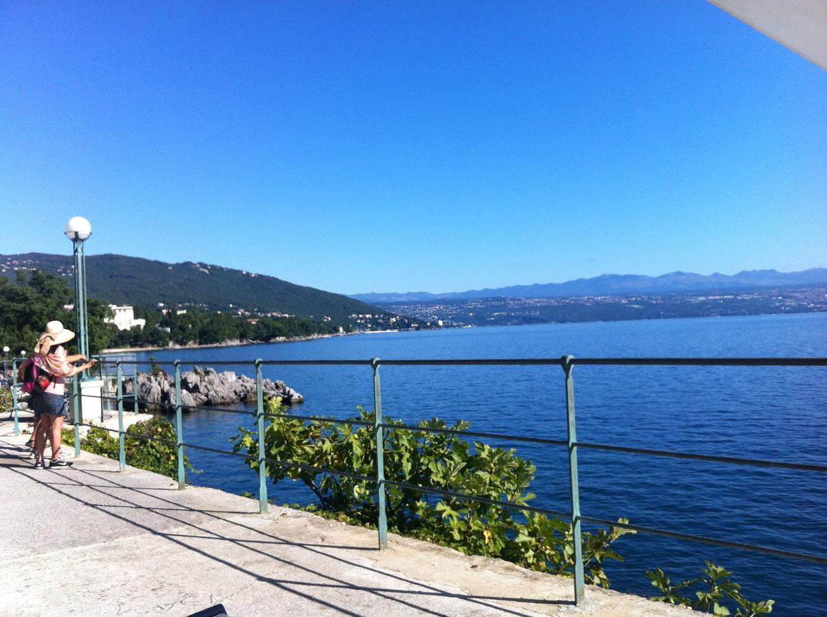 Apartment Lapov Ičići Eksteriør billede