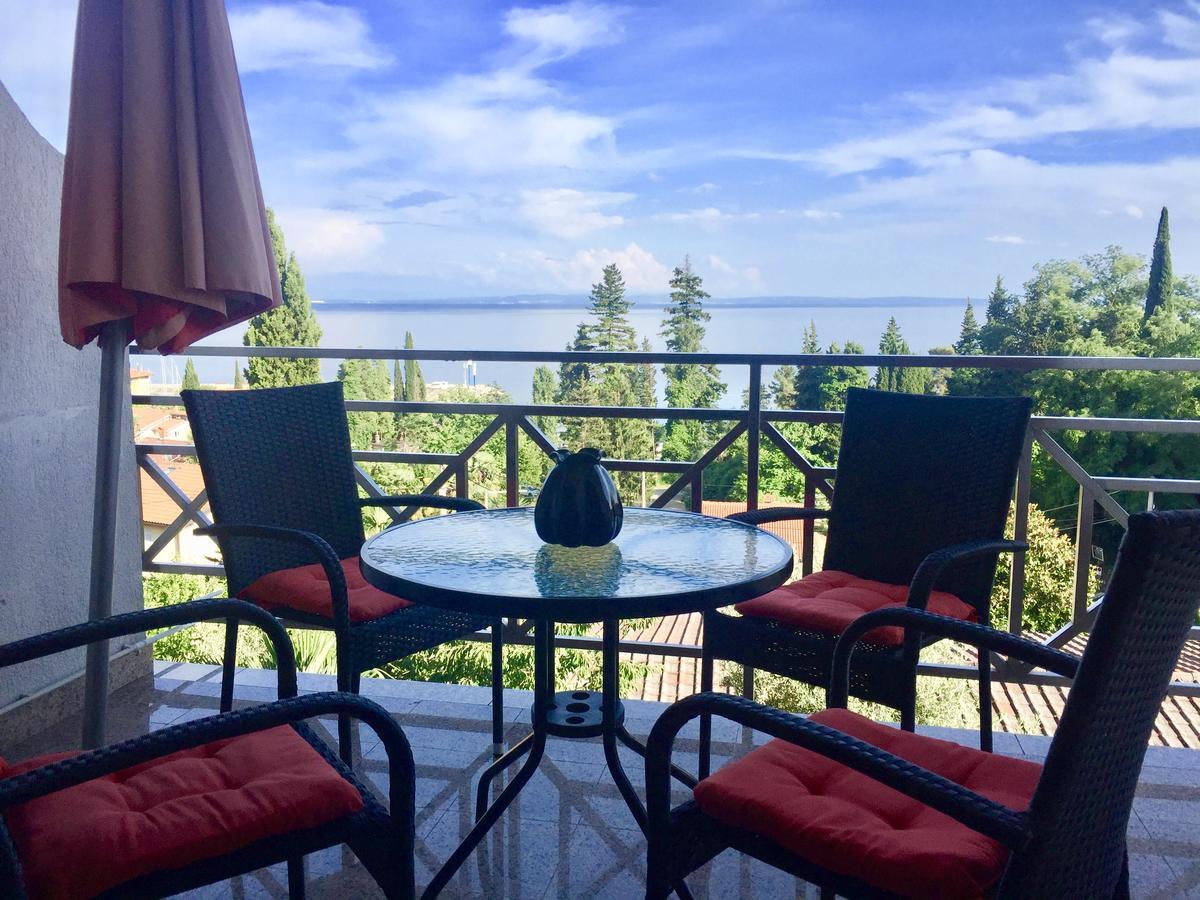Apartment Lapov Ičići Eksteriør billede